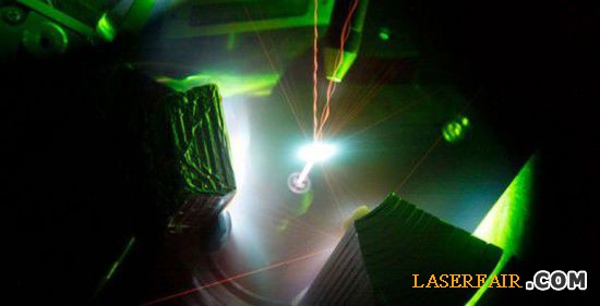 laser-820420.jpg 超強激光產生比太陽還熱的等離子體
