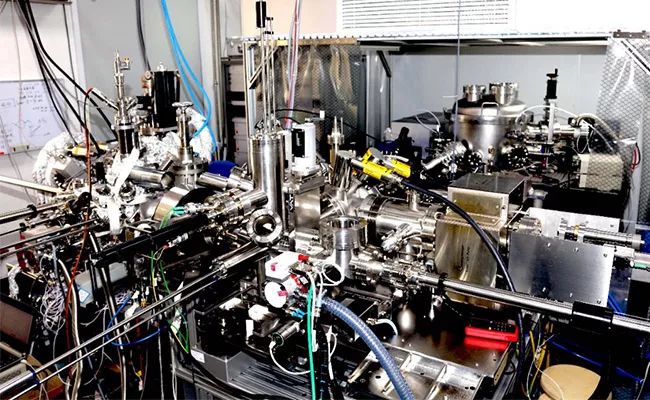 “基于可調諧深紫外激光光源的近常壓光發射電子顯微鏡的研制”項目順利通過現場測試驗收