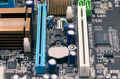 激光打標機在PCB電路板上的應用和優勢