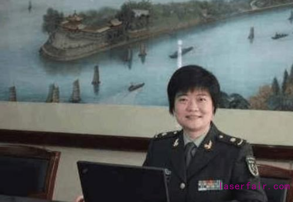 比核彈還厲害的女人，中美30年差距被她填平，外號激光女神