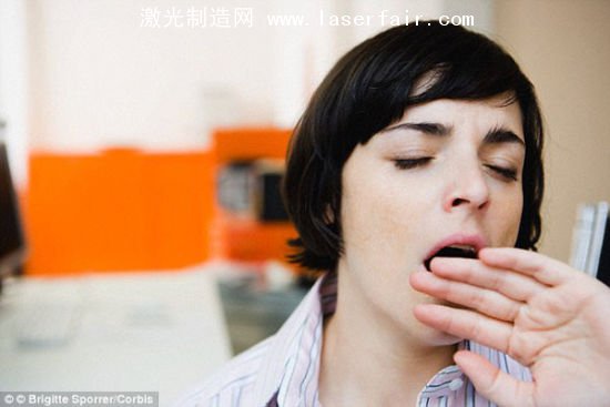 倒時(shí)差利器？激光或可重置生物鐘-